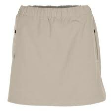 Pinewood everyday travel skort sand